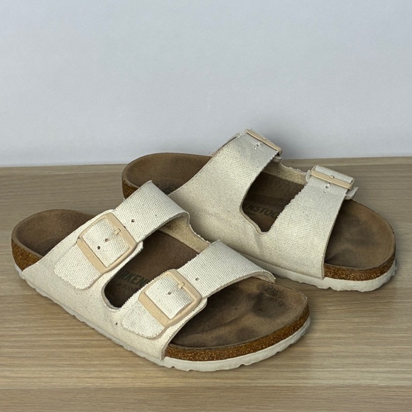 Birkenstock Shoes - Birkenstock Arizona Sandals 39 (8–8.5) – Cream Canvas/Beige